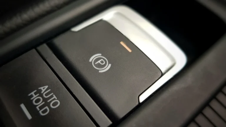 Auto Hold що це: функція автоматичного утримання автомобіля