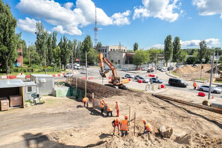 Дегтярівський міст у Києві: історія реконструкції та сучасний стан
