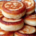 Оладки з яблуками на кефірі без яєць