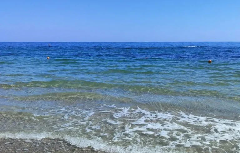 Температура морської води Одеса: сезонні зміни та практичні поради