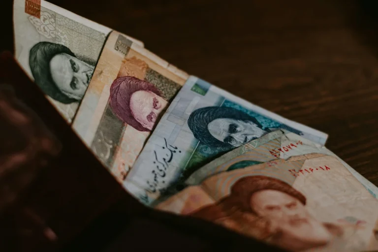 Найдешевша валюта світу — іранський ріал
