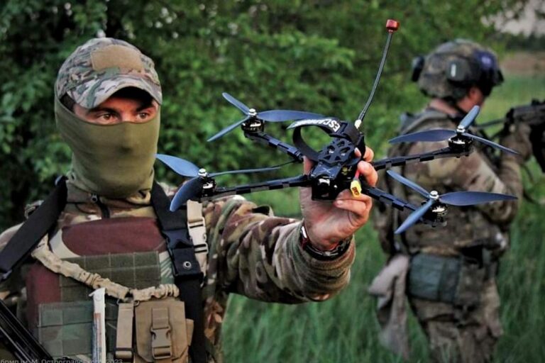 Посади для дівчат в армії України: від дронів до командних висот