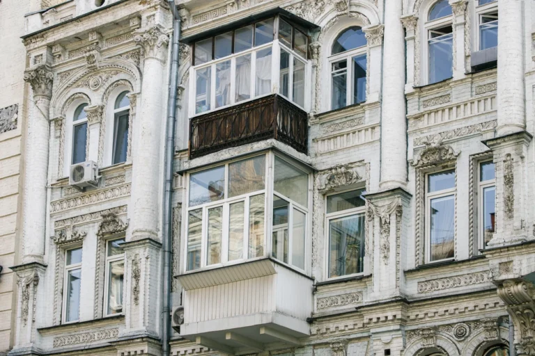 Цар балкон: архітектурний феномен українських міст