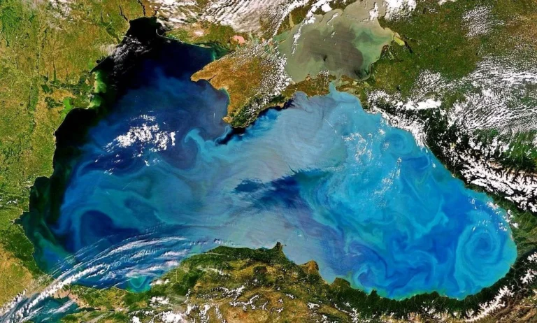 Чорне море: географія, таємниці глибин та сучасні виклики