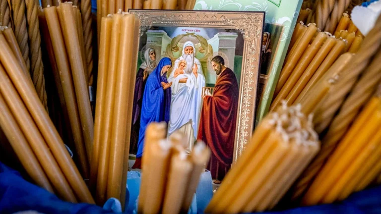 Вітання зі Стрітенням Господнім — світло зустрічі в словах і традиціях